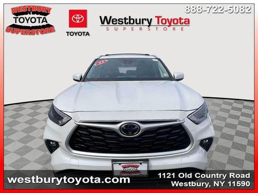 Wind Chill Pearl 2023 Toyota Highlander XLE