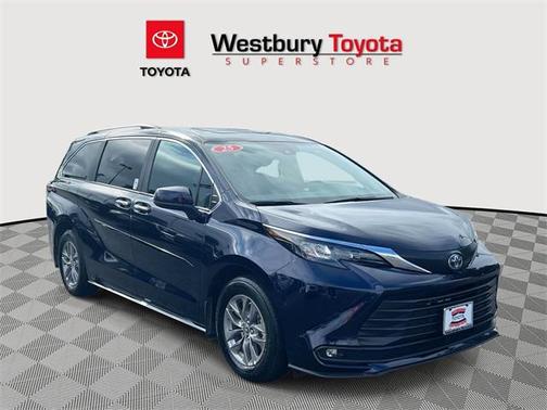 2025 Toyota Sienna XLE