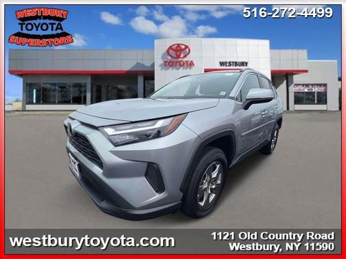 2022 Toyota RAV4 XLE