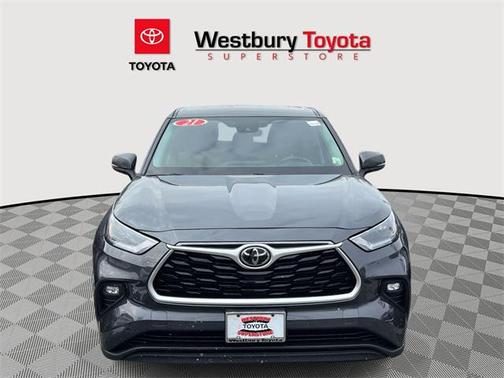 2021 Toyota Highlander LE