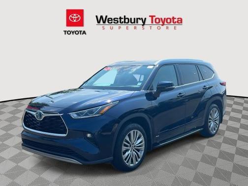 2023 Toyota Highlander Hybrid Platinum