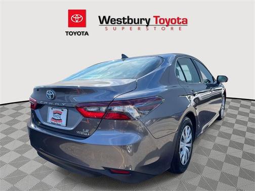 2024 Toyota Camry Hybrid LE