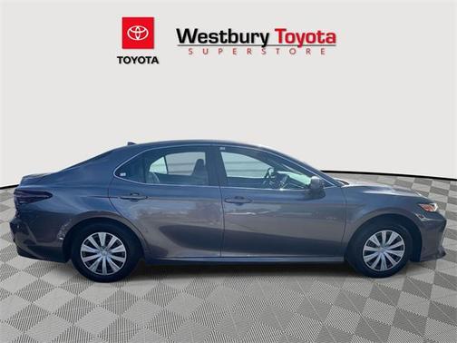 2024 Toyota Camry Hybrid LE