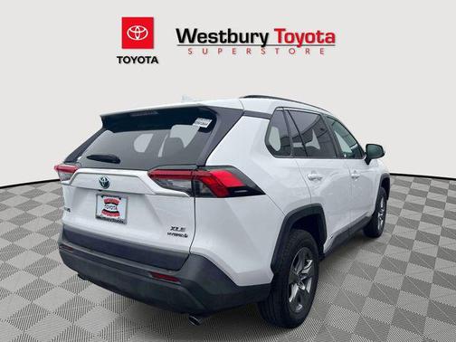 2023 Toyota RAV4 Hybrid XLE