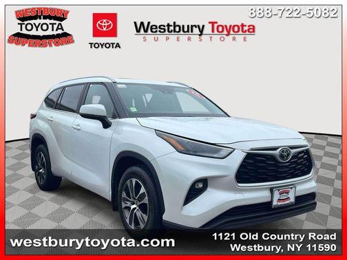 Wind Chill Pearl 2023 Toyota Highlander XLE