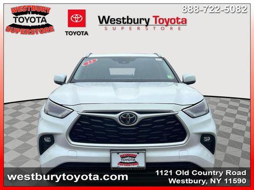 Wind Chill Pearl 2023 Toyota Highlander XLE