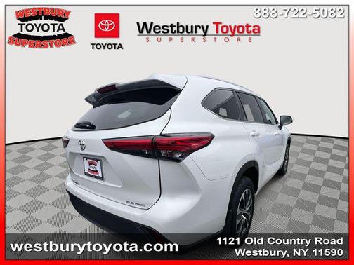 Wind Chill Pearl 2023 Toyota Highlander XLE