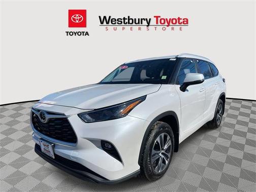 2024 Toyota Highlander XLE