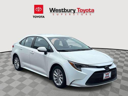 Ice Cap 2024 Toyota Corolla LE