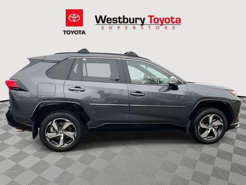 2025 Toyota RAV4 Hybrid SE