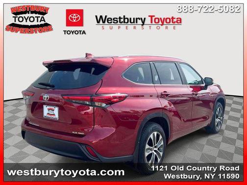 Ruby Flare Pearl 2023 Toyota Highlander XLE