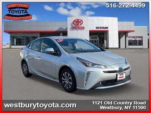 2022 Toyota Prius LE