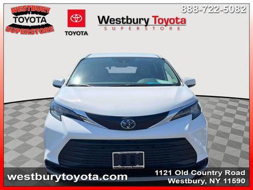 Ice 2025 Toyota Sienna LE