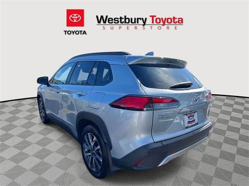 2024 Toyota Corolla Cross XLE