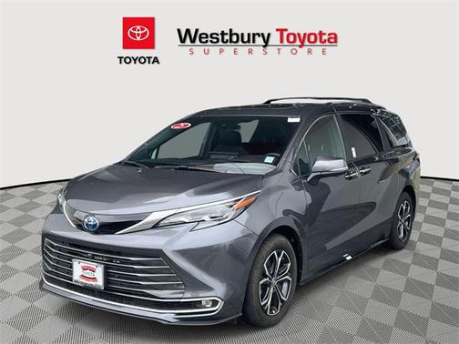 2025 Toyota Sienna Platinum 7 Passenger