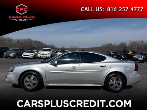 SILVER 2005 Pontiac Grand Prix GT