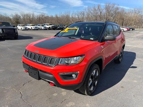 ORANGE 2018 Jeep Compass Trailhawk