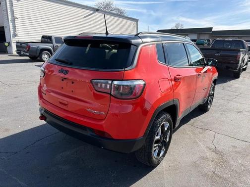 ORANGE 2018 Jeep Compass Trailhawk