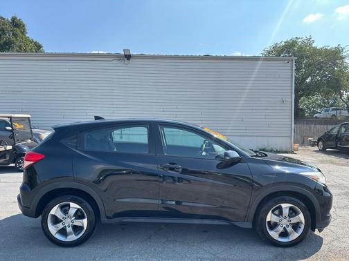 2017 Honda HR-V LX