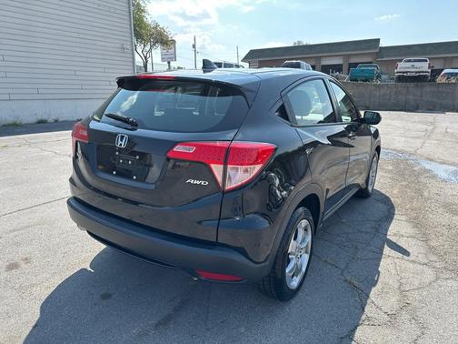 2017 Honda HR-V LX