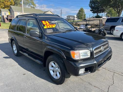 2003 Nissan Pathfinder SE