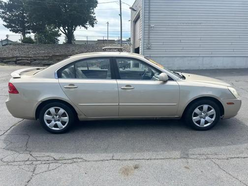 GOLD 2008 Kia Optima LX