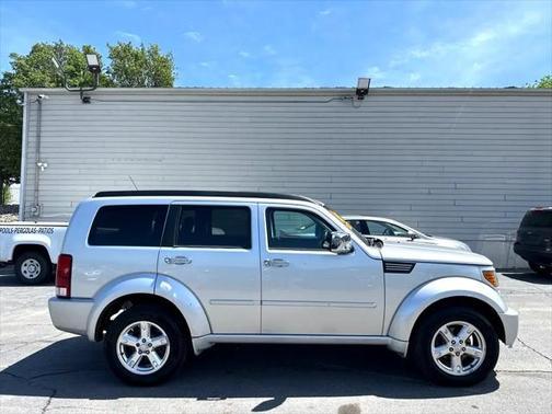 2010 Dodge Nitro SXT 2WD