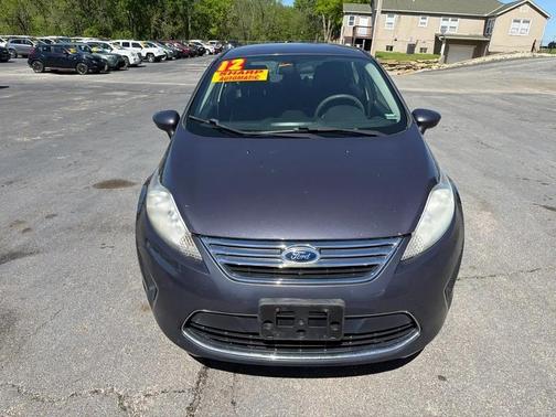GREY 2012 Ford Fiesta SE Sedan