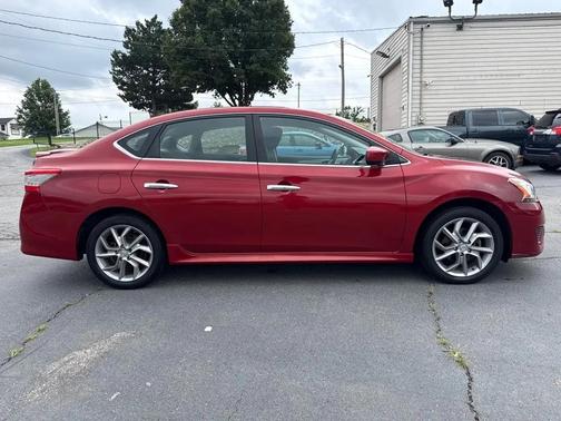RED 2014 Nissan Sentra SR