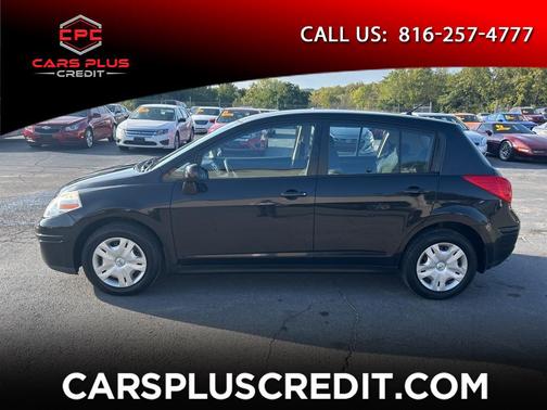 2010 Nissan Versa 1.8 S