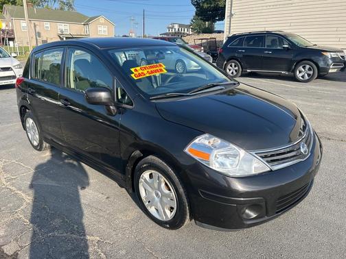 2010 Nissan Versa 1.8 S