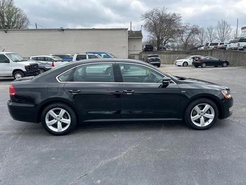 BLACK 2015 Volkswagen Passat 1.8T Limited Edition