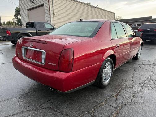 2005 Cadillac DeVille Base