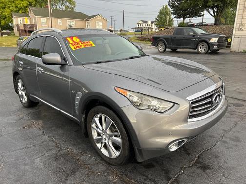 2016 INFINITI QX70 Base