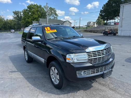 2013 Lincoln Navigator Base