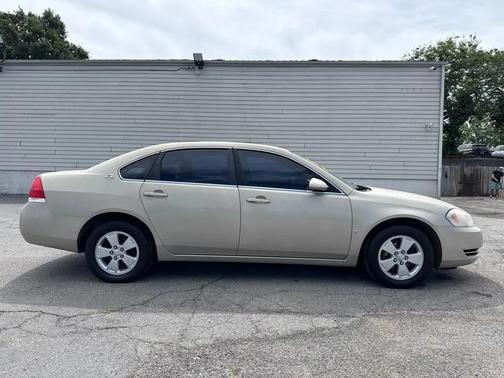 GOLD 2008 Chevrolet Impala LT