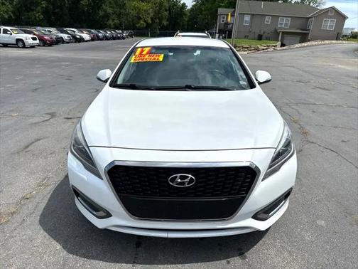 2017 Hyundai SONATA Hybrid Limited