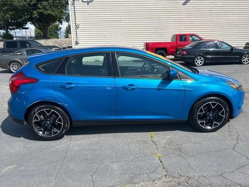 BLUE 2012 Ford Focus SE