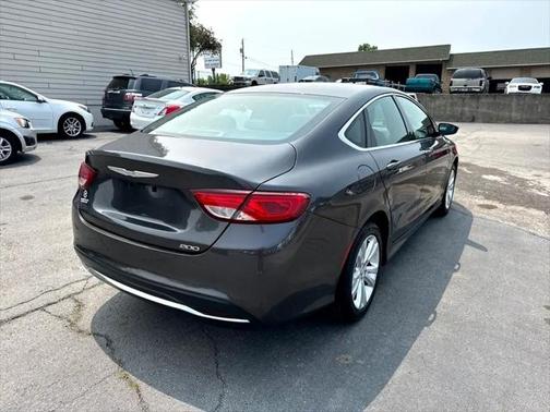 2016 Chrysler 200 Limited