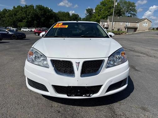 WHITE 2010 Pontiac G6 Base