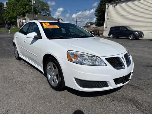 WHITE 2010 Pontiac G6 Base