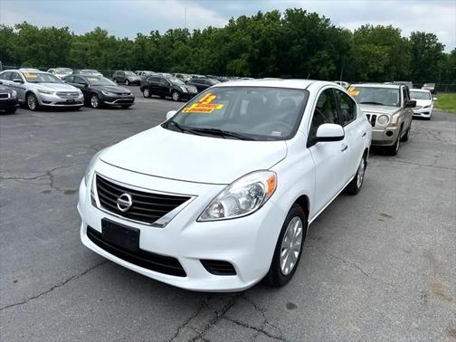 2013 Nissan Versa 1.6 S