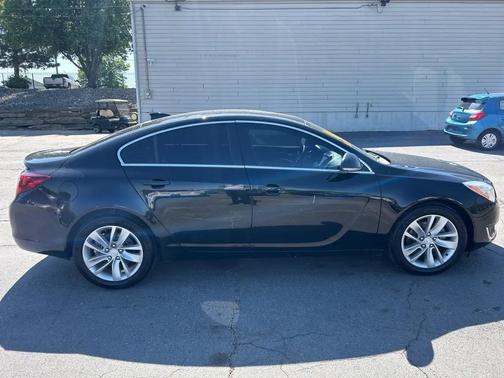 BLACK 2016 Buick Regal Turbo