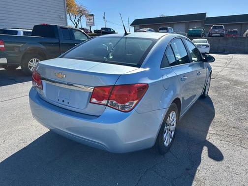 2011 Chevrolet Cruze LS