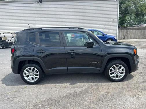 Black 2018 Jeep Renegade Latitude