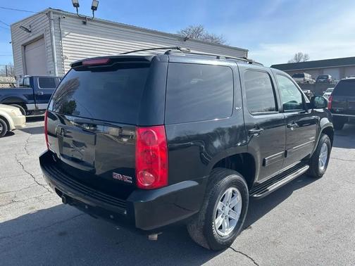 BLACK 2011 GMC Yukon SLT