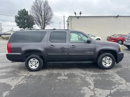 2011 GMC Yukon XL 2500 SLT