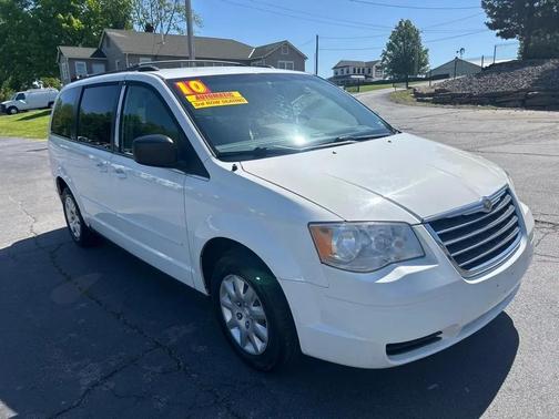 WHITE 2010 Chrysler Town & Country LX