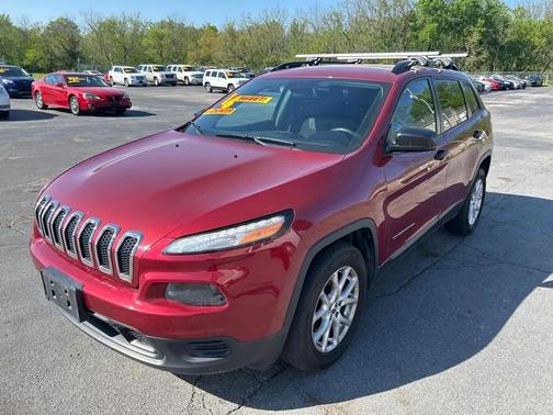 RED 2016 Jeep Cherokee Sport