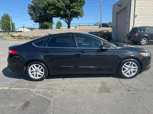 BLACK 2014 Ford Fusion SE